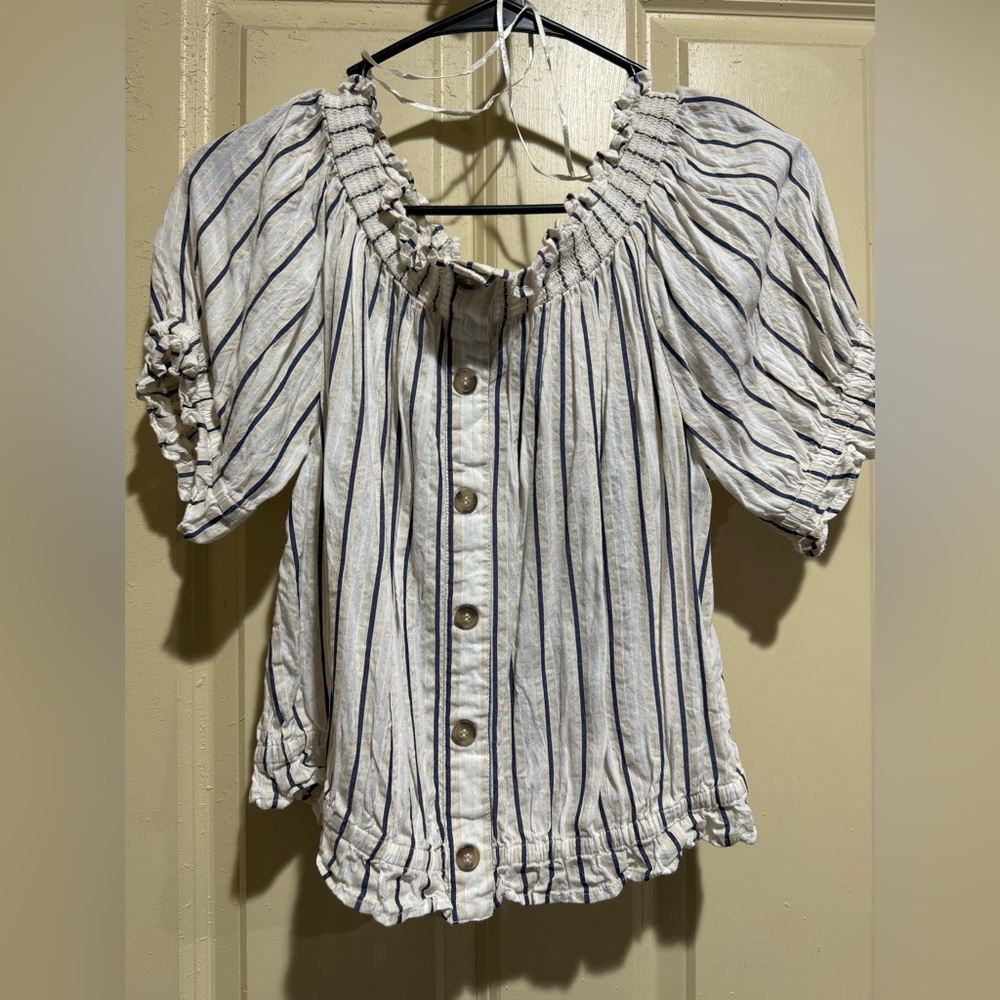 H&M// barely worn// size 8// $10// off the shoulder